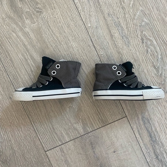 Chuck Taylor All Star Classic - Size 4C - Picture 4 of 9